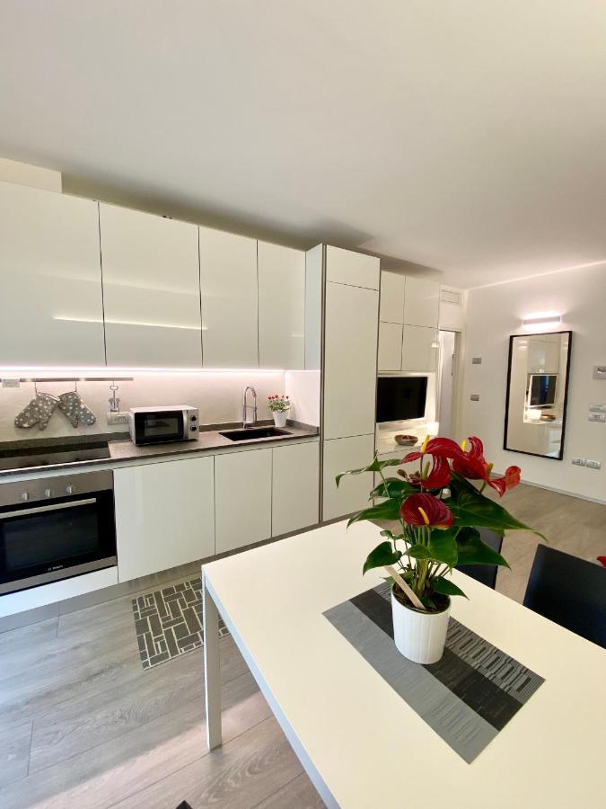 Appartamento Miranda Con Giardino Privato E Pool Eksteriør bilde