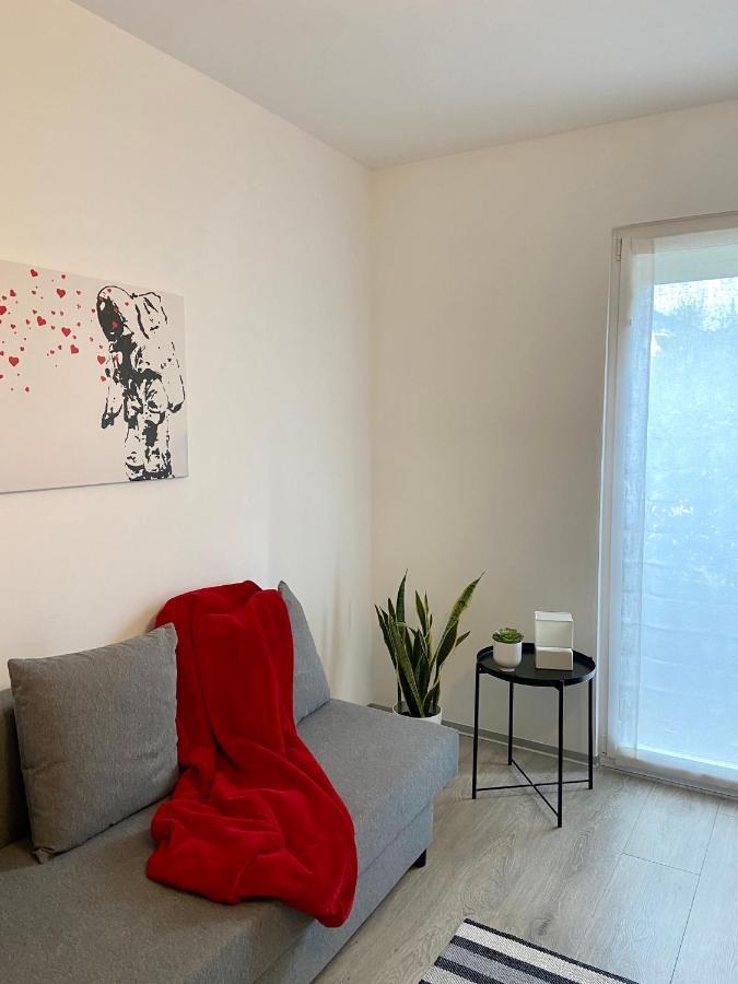 Appartamento Miranda Con Giardino Privato E Pool Eksteriør bilde