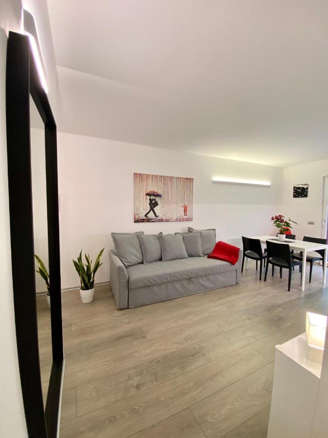 Appartamento Miranda Con Giardino Privato E Pool Eksteriør bilde